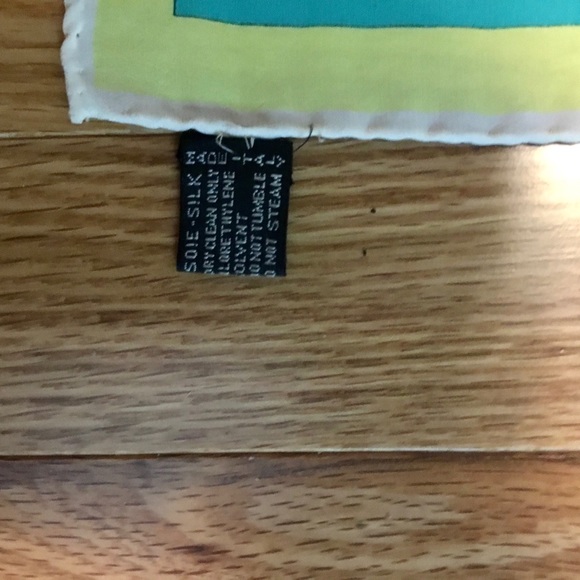 Leonard Paris silk scarf - Picture 2 of 5